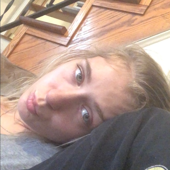 Meet your Posher, Corinne - Picture 1 of 1